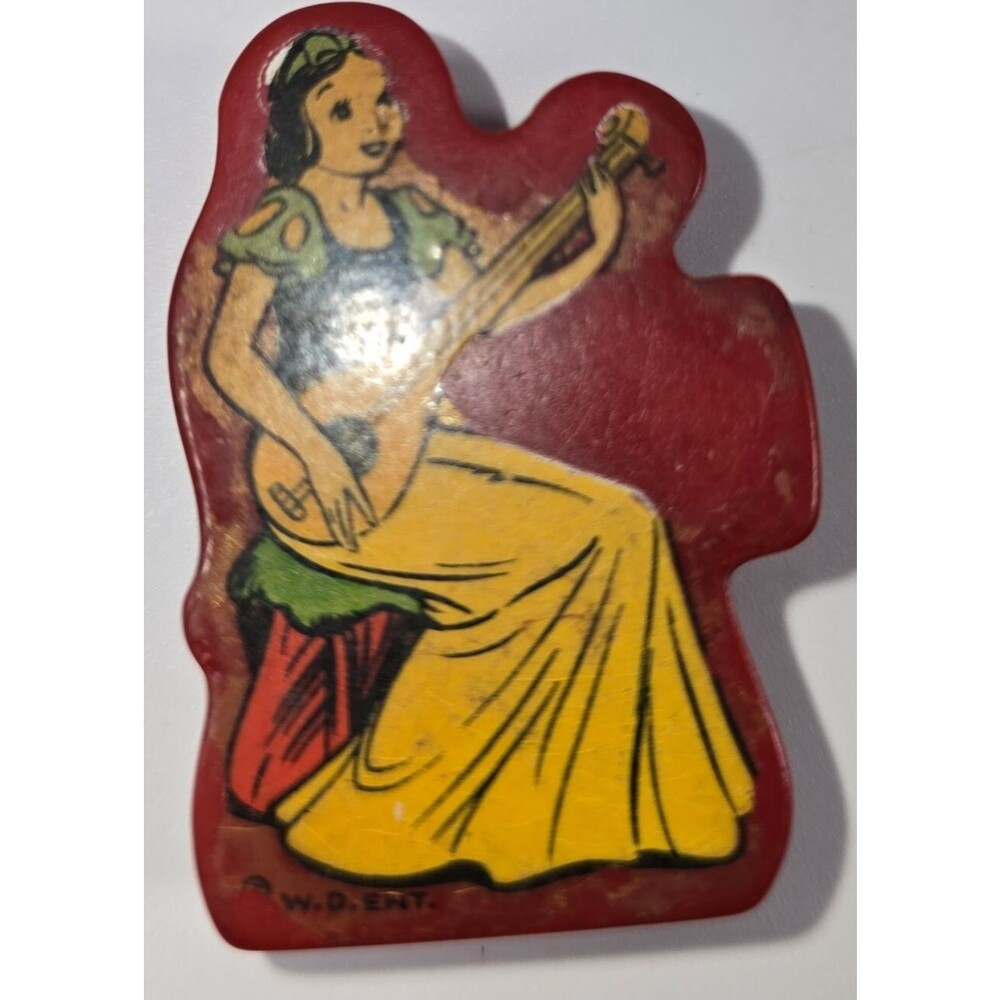 1930s Disney Snow White Bakelite Pencil Sharpener – Red Bakelite Variant